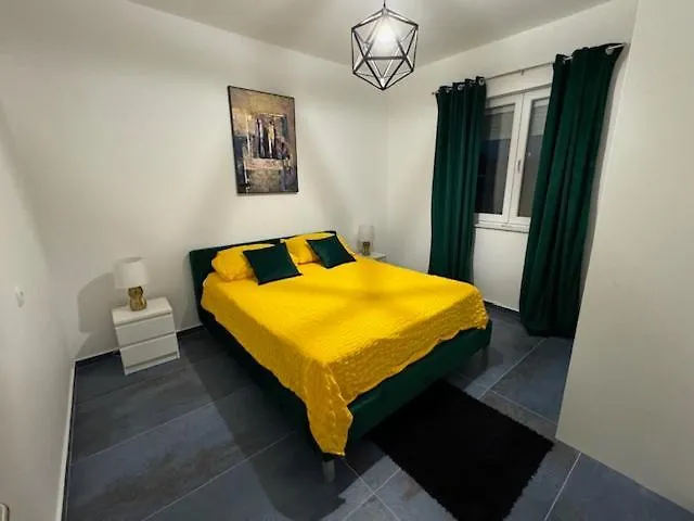 Apartment Paula Tinj